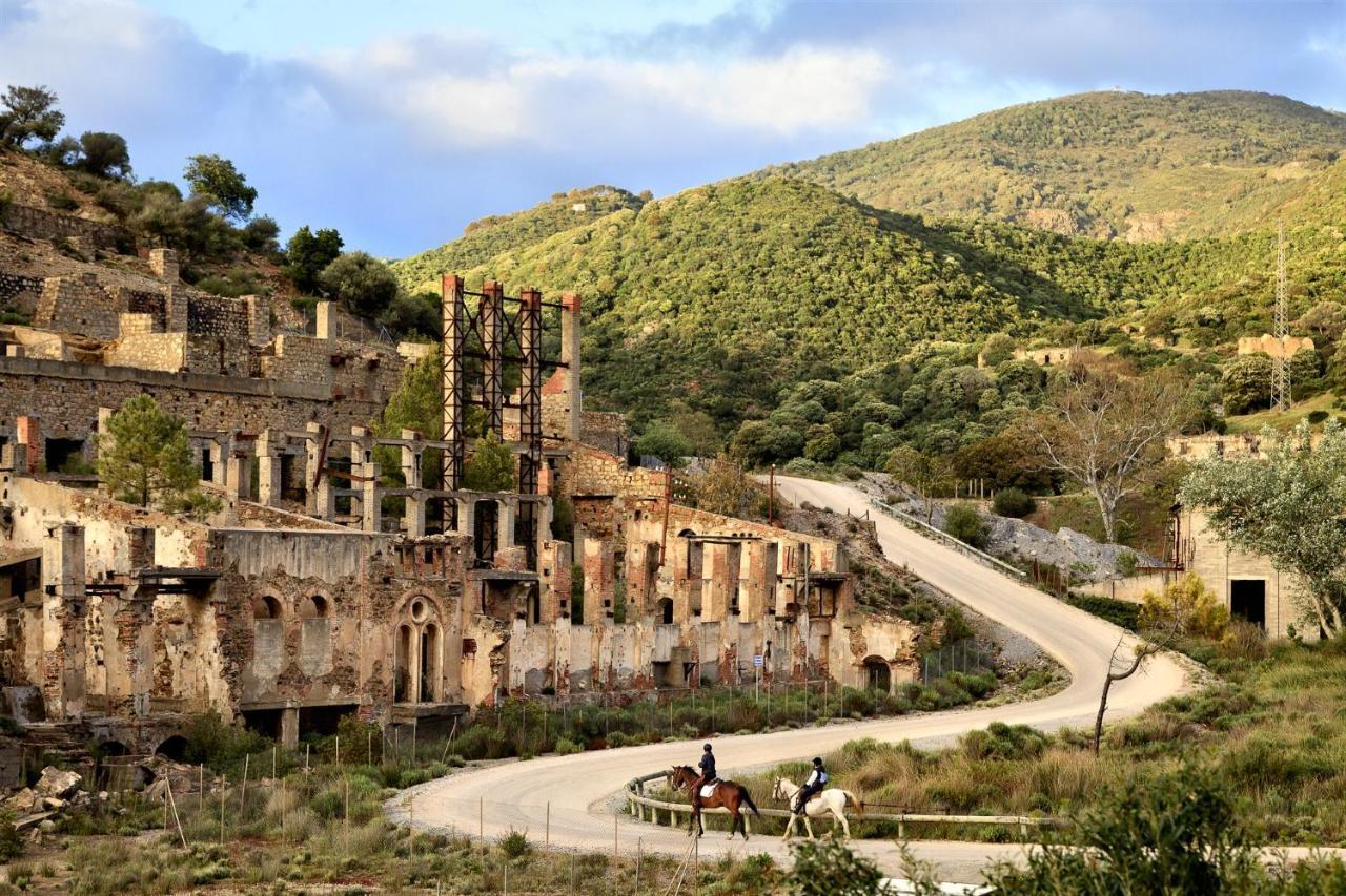Appartamento In Casa Con Cortili Ad Arbus - Sardegna エクステリア 写真